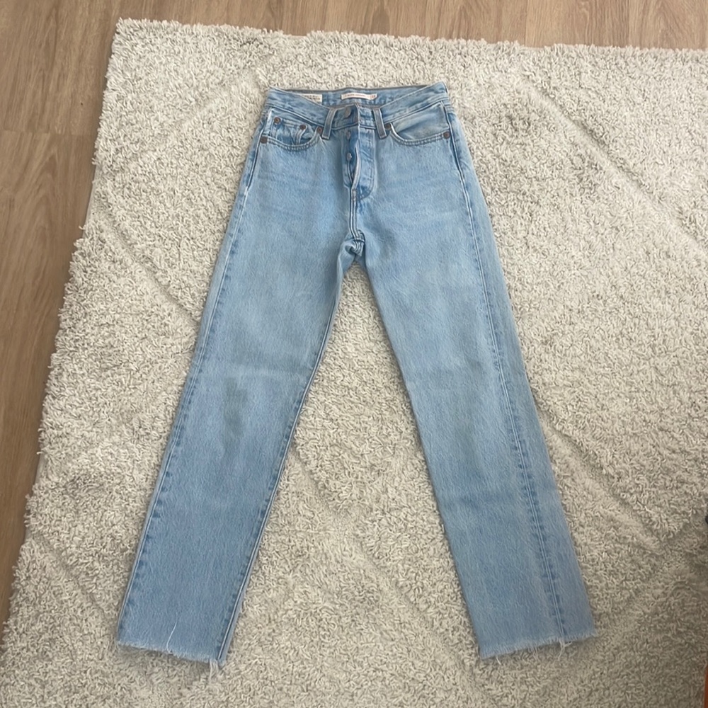 Levi’s Wedgie Straight Size 23